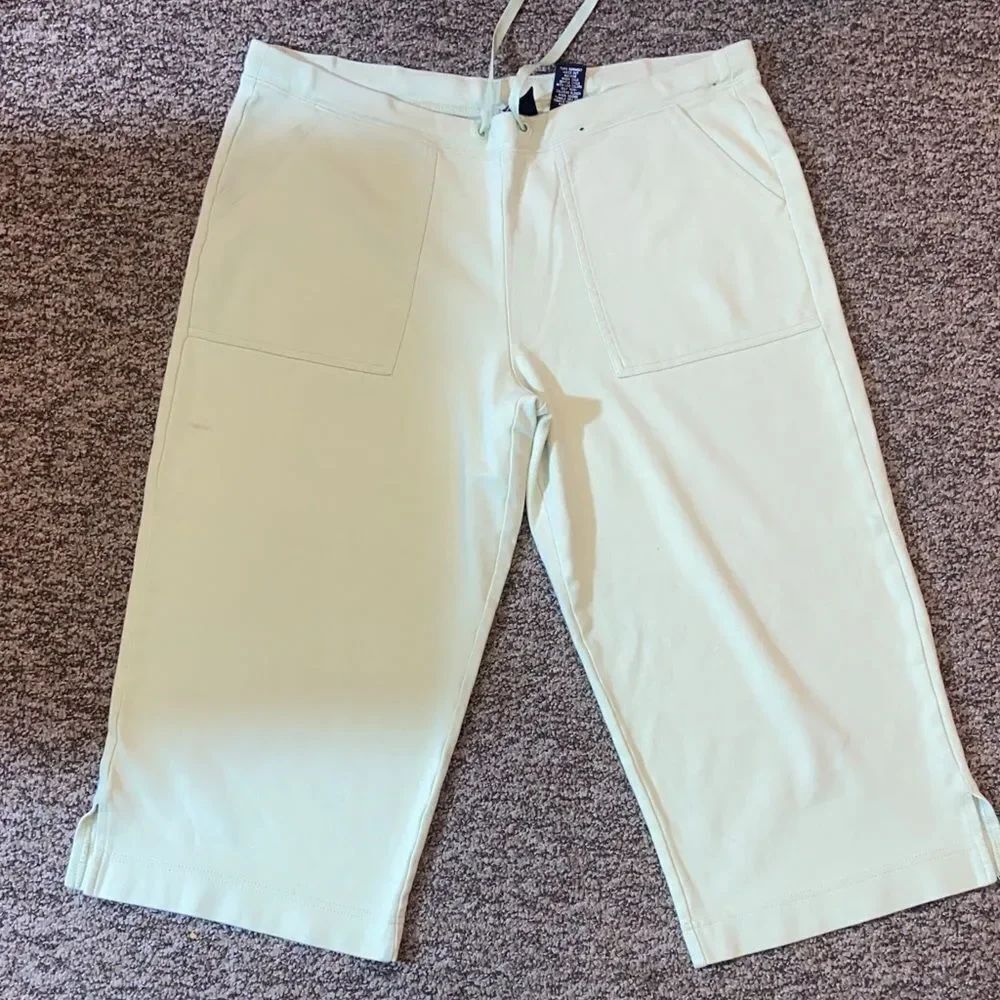 10/$50 New York & Company 💯% Cotton Light Tan Jeans Size M